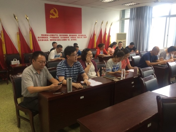 1498039290216043011.jpg 云鼎国际4118成功举行“两学一做”知识抢答赛2_副本.jpg